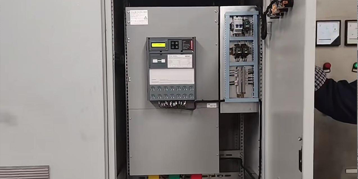 590C/1600A直流調(diào)速器擴容一體機應(yīng)用于壓縮機設(shè)備！